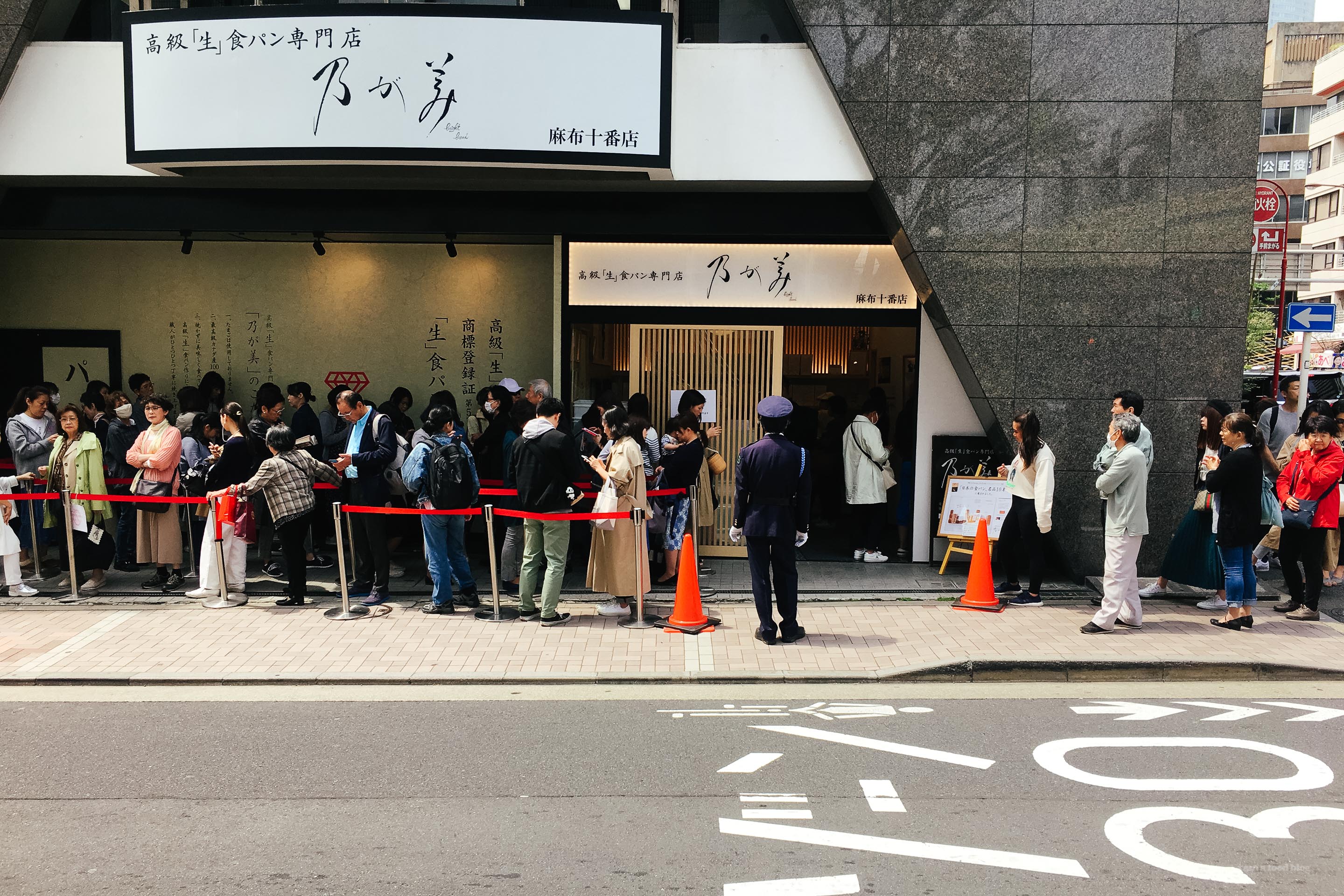 188金宝博地区限制日本的读者是在《纽约时报》的《《纽约客》杂志》:《蓝皮书》,这本书的读者都是在网上的,这些人的名字